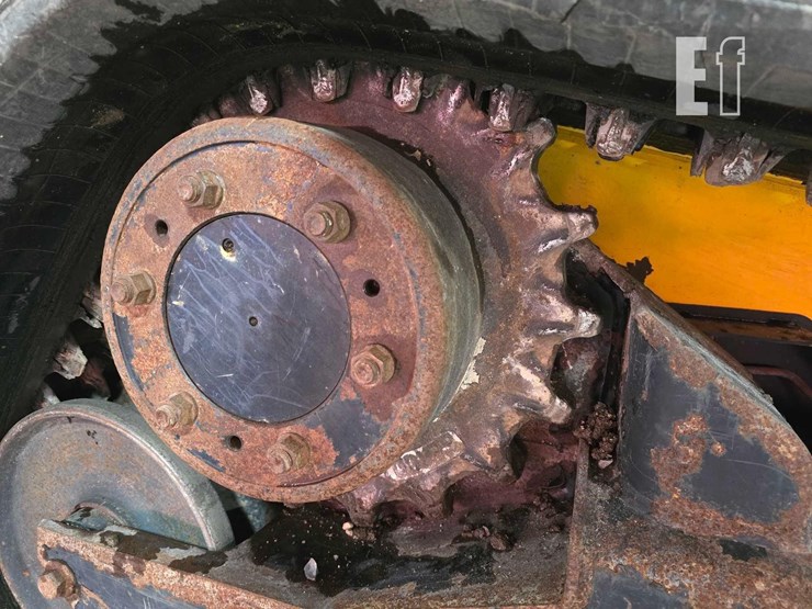 2020-jcb-3ts-8t-image-31