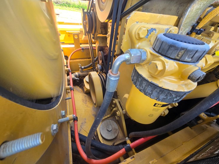 2001-caterpillar-953c-image-49