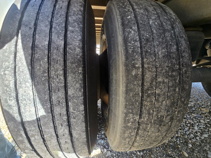 2012-great-dane-van-trailer-image-51