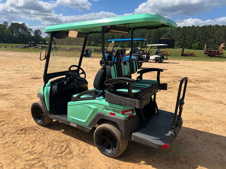 2023-bintelli-48-volt-electric-4-seater-golf-cart-w/-on-board-charger-(3.1-miles-showing)-image-2