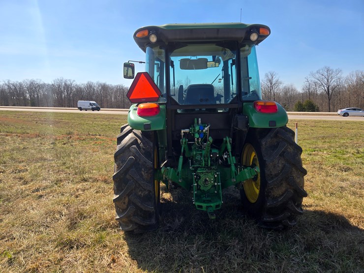 2019-john-deere-5100e-image-10