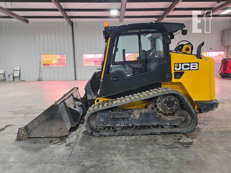 2021-jcb-3ts-8t-image-5