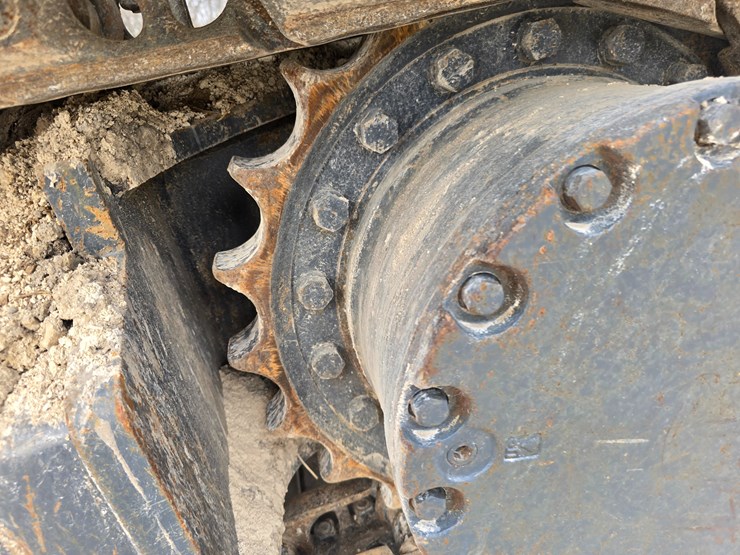 2013-deere-160g-lc-image-51