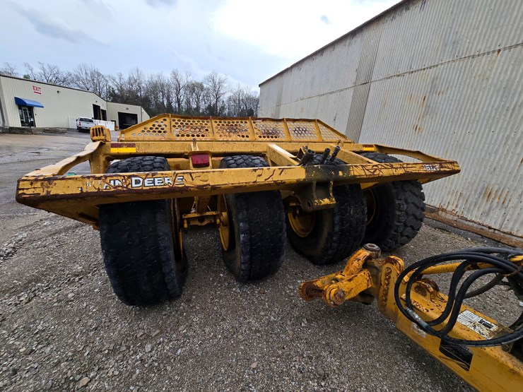 2006-deere-1812c-image-10