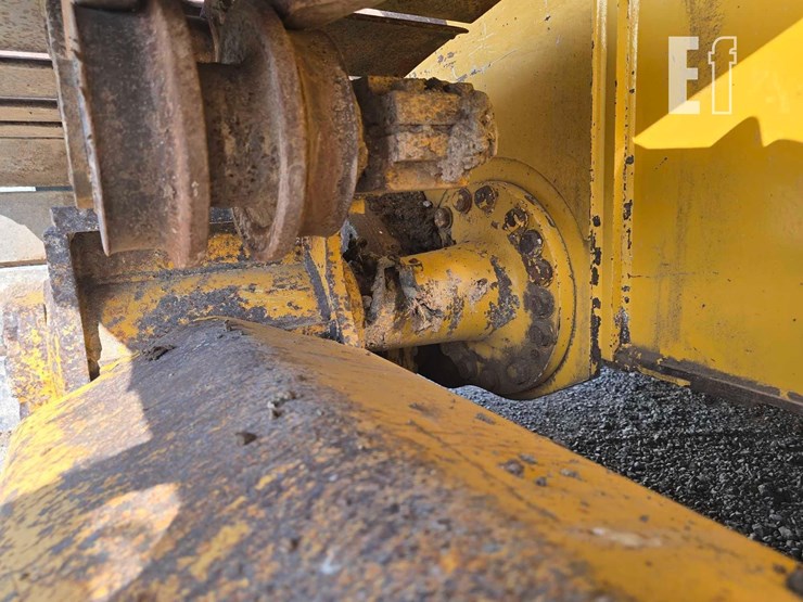 2016-deere-700k-lgp-image-28