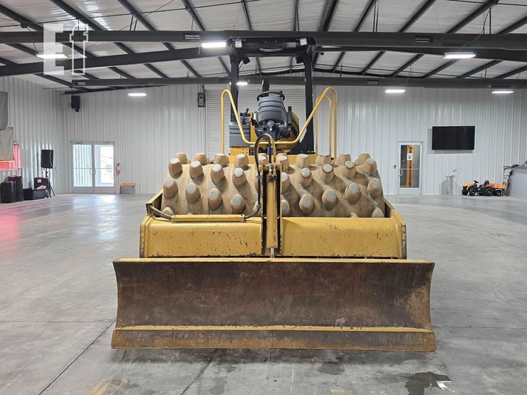 2012-caterpillar-cp56-image-7