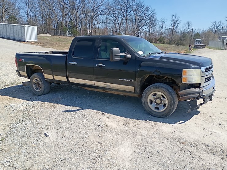 2007-chevrolet-silverado-2500-image-12