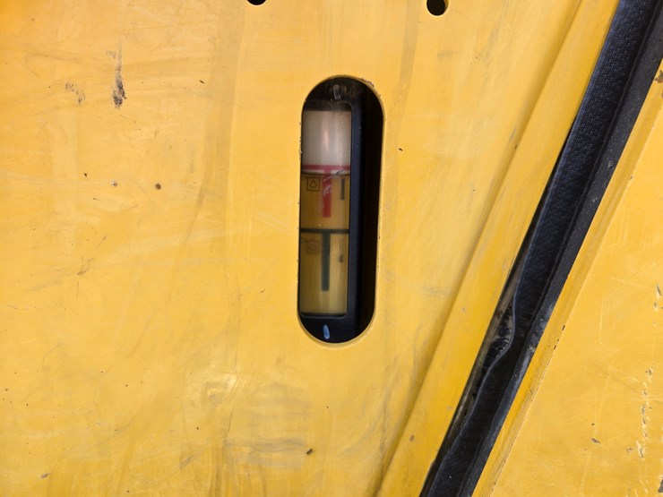 2014-caterpillar-953d-image-84