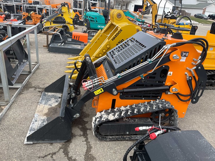 #7048-•-unused-arteer-480-mini-skid-steer-loader-(o10)-image-2