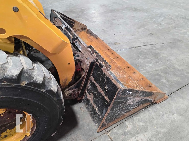 2021-caterpillar-242d3-image-11