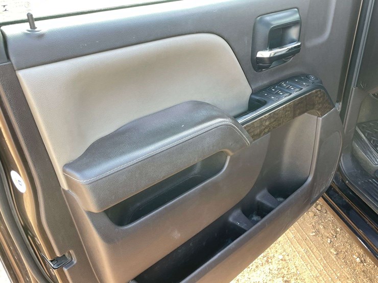 2016-chevrolet-silverado-1500-lt-image-9