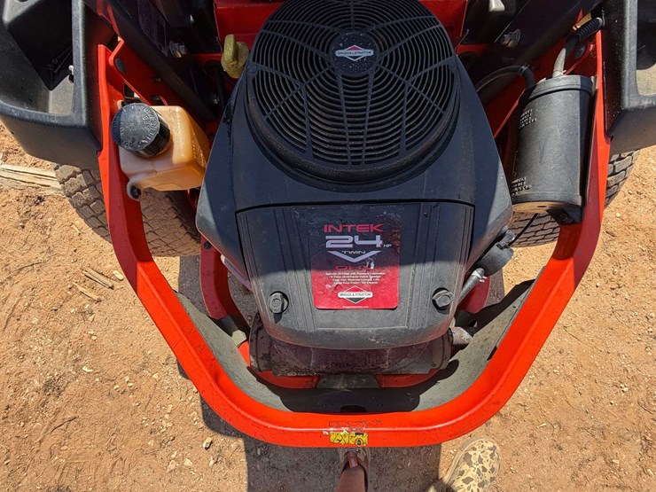 kubota-z122ebr-48”-zero-turn-mower-(713-hours)-image-8