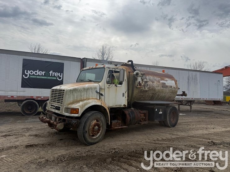 1989-international-7100-image-1