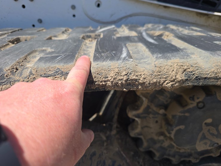 2020-bobcat-t770-image-31