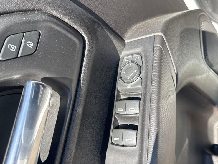 2020-chevrolet-silverado-1500-image-14