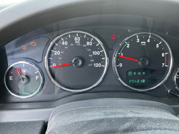 2011-jeep-liberty-image-15