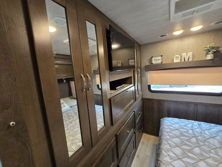 2021-international-mv607-image-111