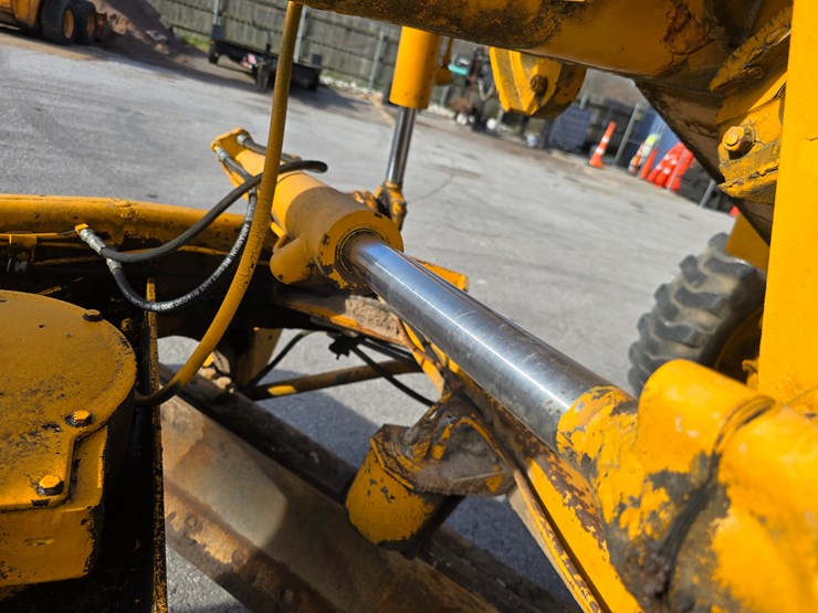 1971-deere-570a-image-40