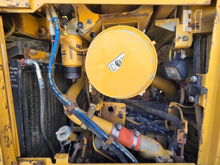 2006-caterpillar-d6r-xl-iii-image-35
