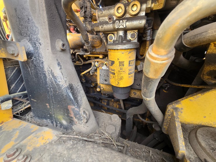 2005-caterpillar-953c-image-44