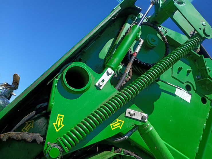 2023-john-deere-450m-image-25