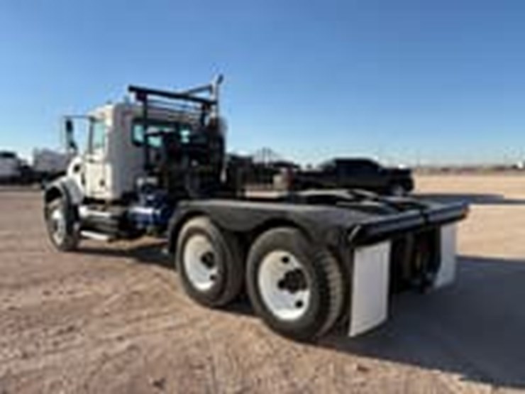 2009-mack-granite-gu713-image-6