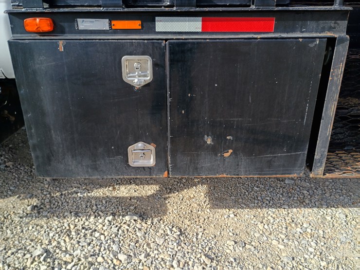 2005-ford-f750-image-69