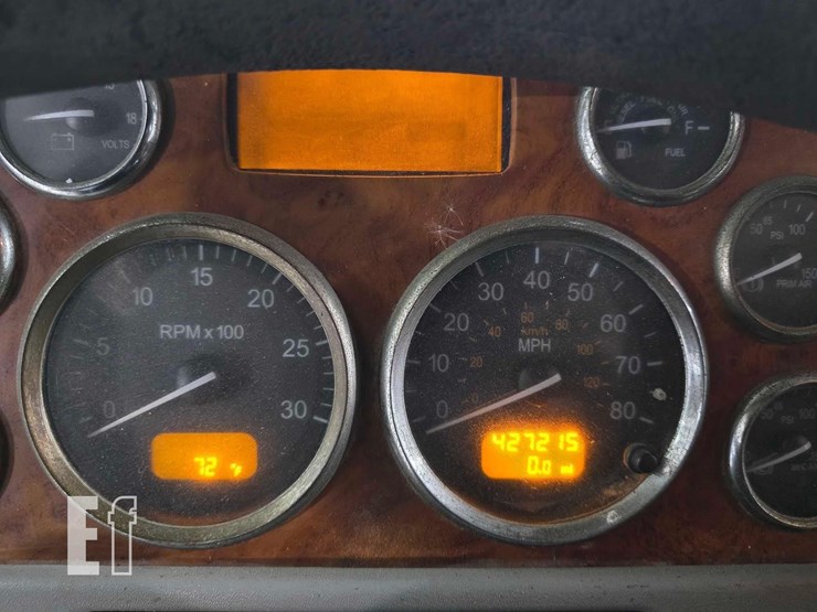 2008-peterbilt-388-image-12