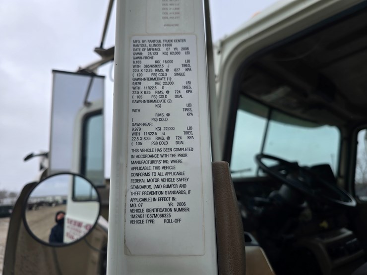 #22590-•-2007-mack-cv713-granite-roll-off-truck-image-41