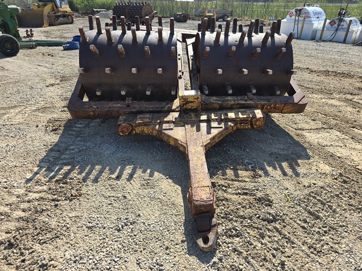 #22637-•-48"-pull-type-sheepsfoot-compactor-image-8