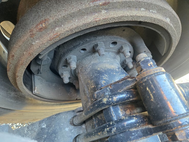 2005-peterbilt-379-image-83