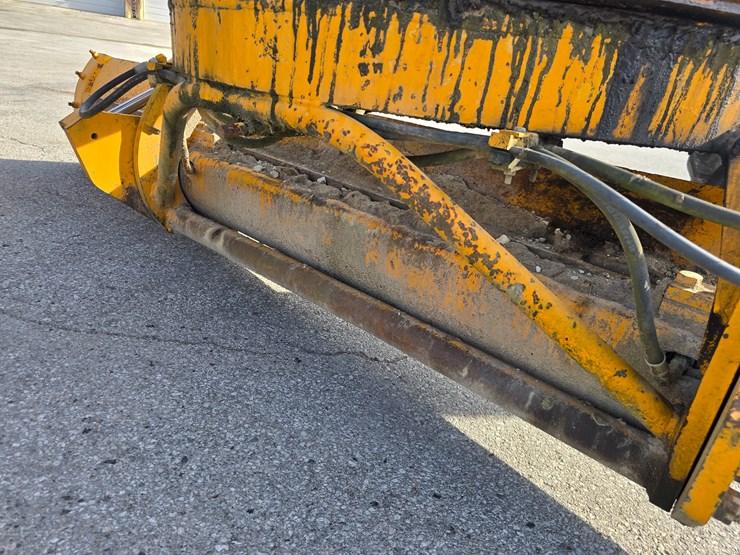 1971-deere-570a-image-34