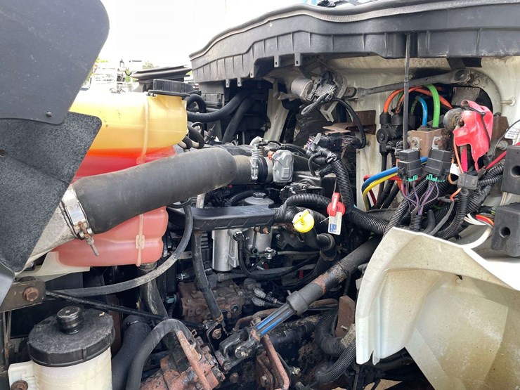 2013-international-durastar-4300-image-7