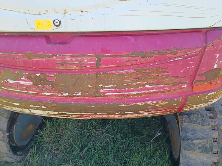 2011-takeuchi-tb285-image-92