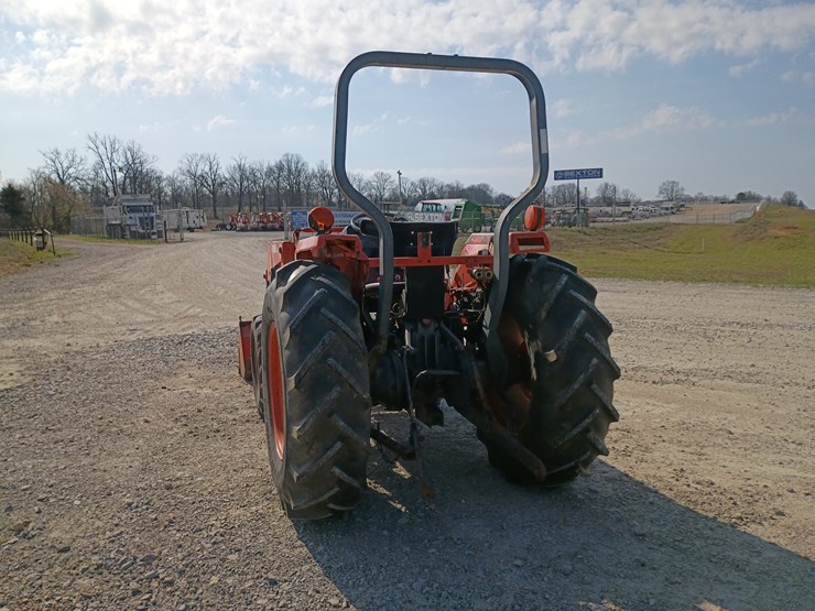 2001-kubota-l4300-image-6