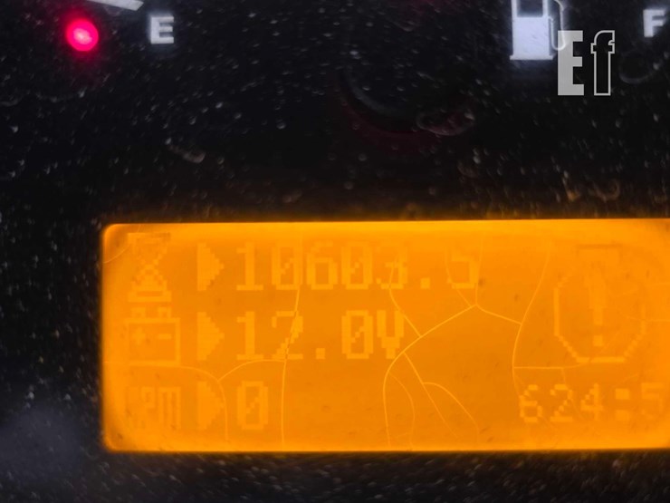 2013-caterpillar-tl943c-image-18