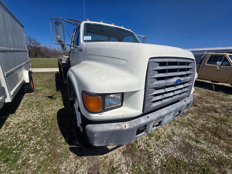 1997-ford-f700-image-14