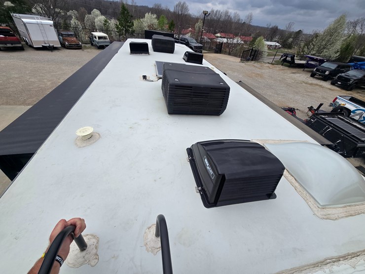 2020-ford-f550-image-134