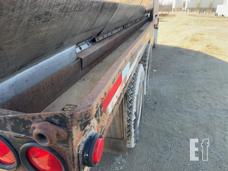 2003-kenworth-t800-image-17