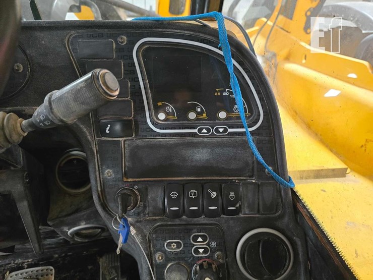 2018-jcb-510-56-image-17