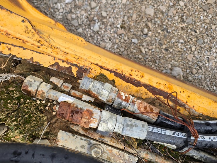 2006-deere-1812c-image-20