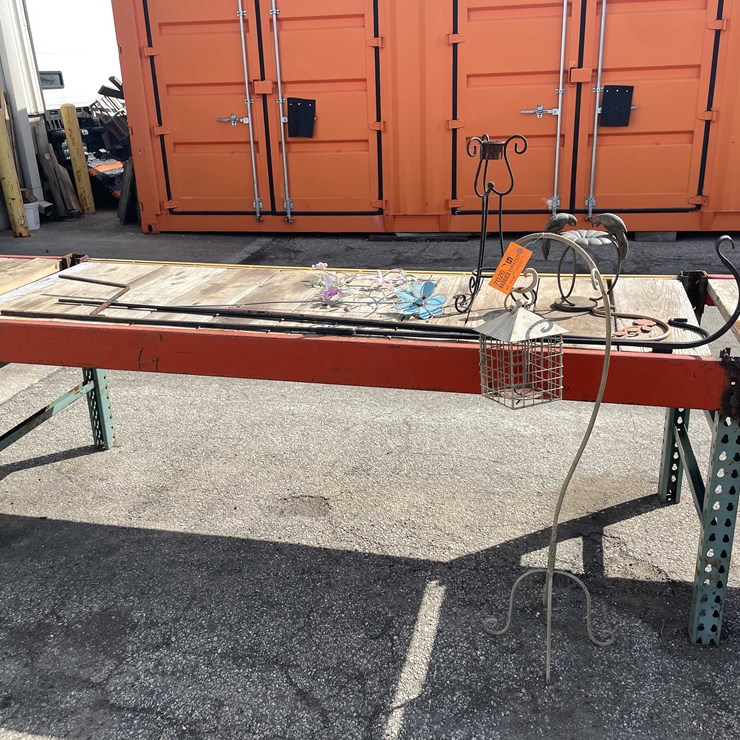 #7026 • (8) Pieces Yard Art Decorations (O4)