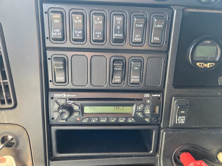 2014-international-prostar-image-62