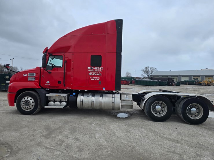 #22592-•-2019-mack-anthem-sleeper-truck-image-5