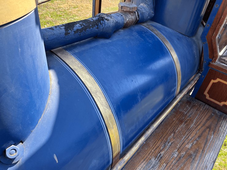 frick-steam-locomotive-with-track-image-80