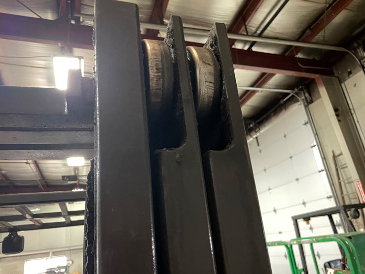 #1467-•-nissan-forklift-(e)-image-9