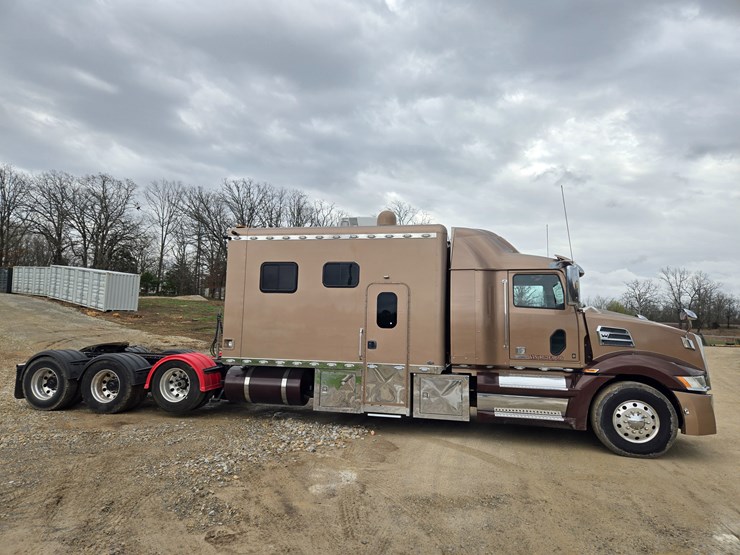 2017-western-star-5700xe-image-26