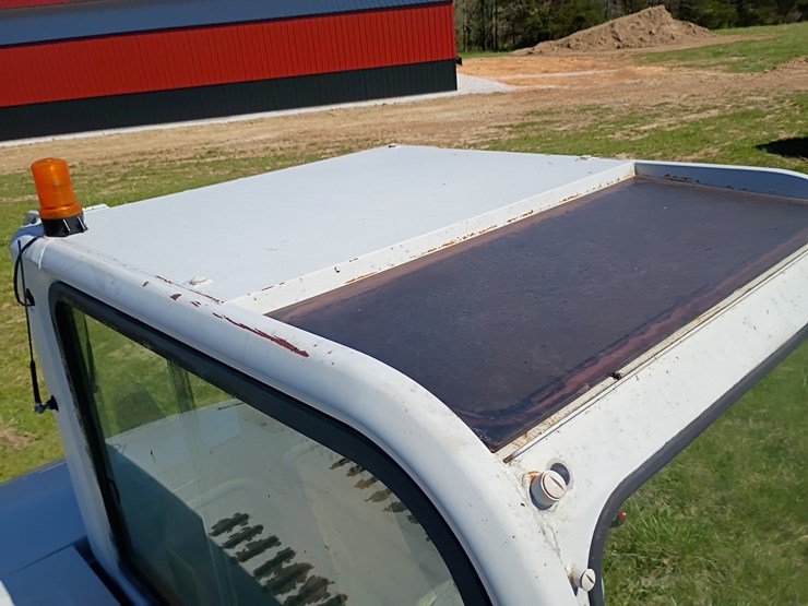 2011-takeuchi-tb285-image-84