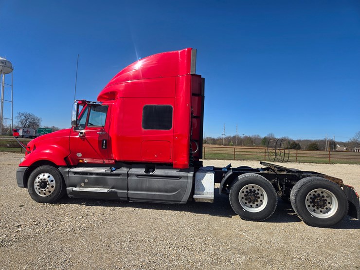 2014-international-prostar-image-10