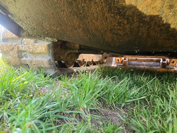 2010-bobcat-t650-image-62